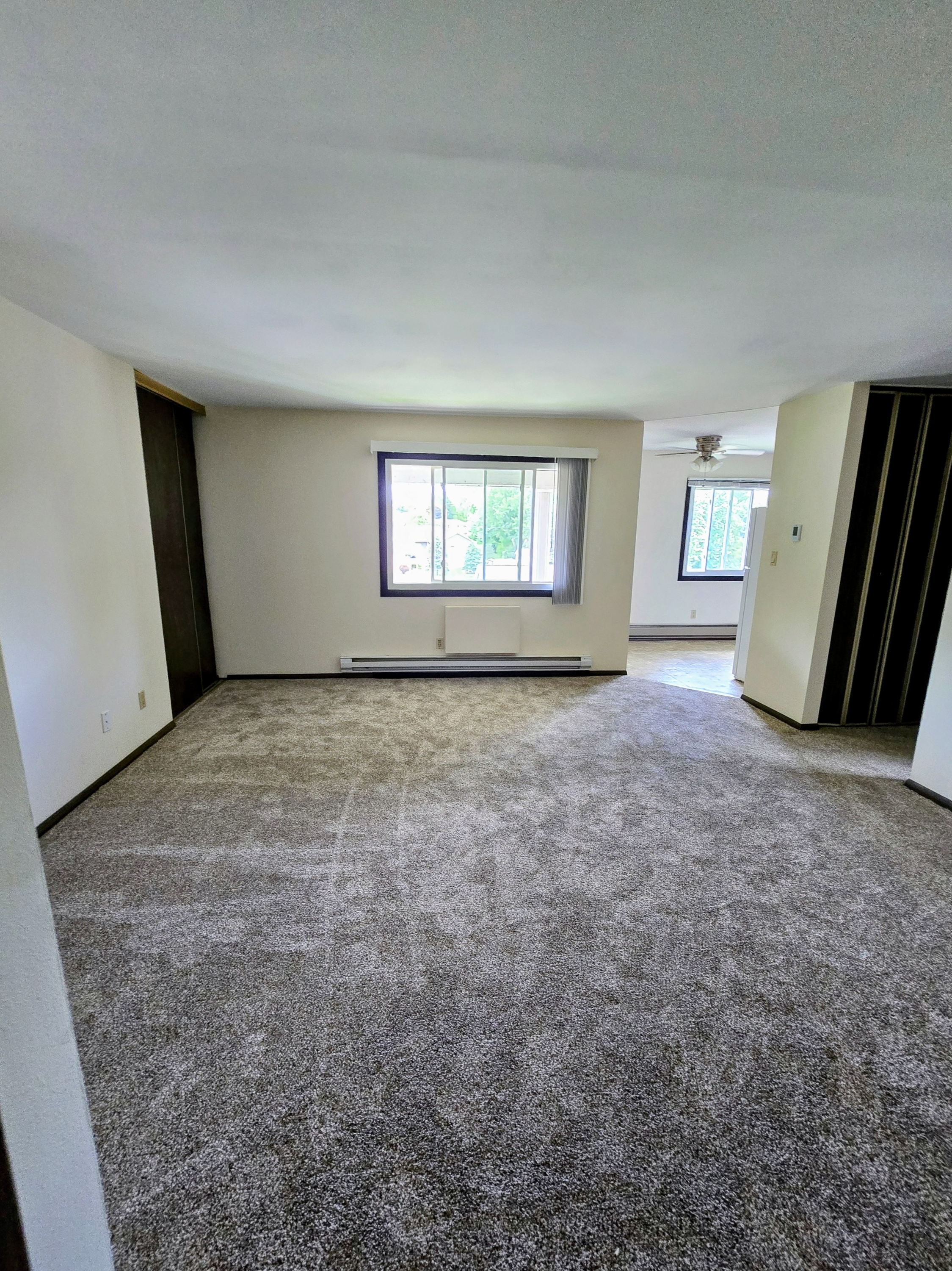 111 W Eldred St. #09